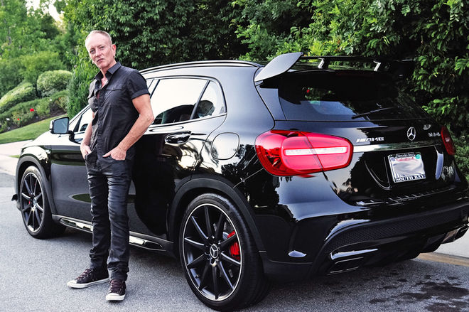 phil-collen-with-2016-mercedes-amg-gla45-02